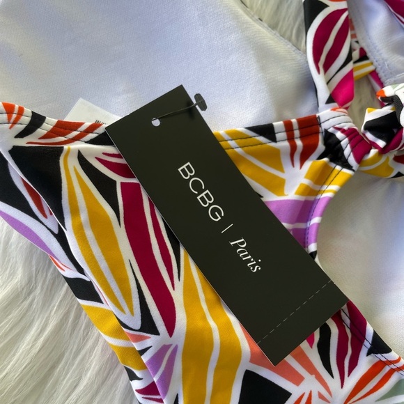 BCBG Paris Women's Adjustable Keyhole One Piece Swimsuit Sz Small. - Picture 8 of 12